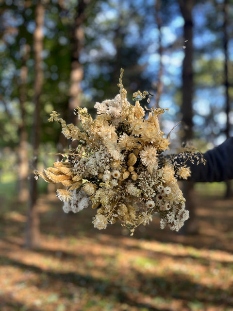 Dried Bouquet-Snow White - Sunny Meadows Flower Farm