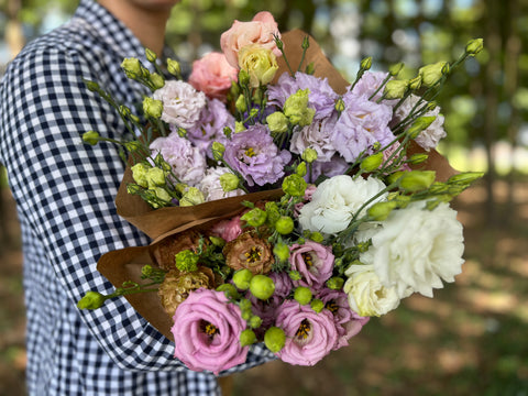 Lisianthus at your Door - Sunny Meadows Flower Farm