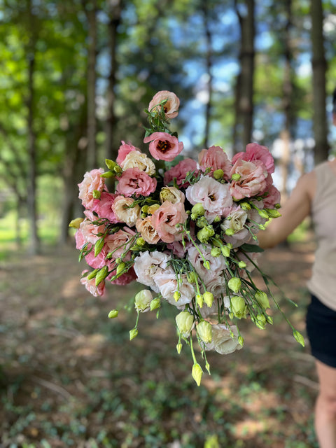 Lisianthus at your Door - Sunny Meadows Flower Farm