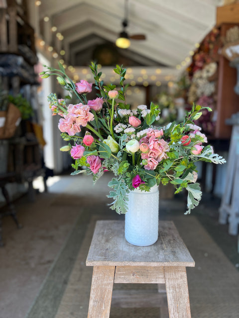 Seasonal Vase Arrangement - Sunny Meadows Flower Farm