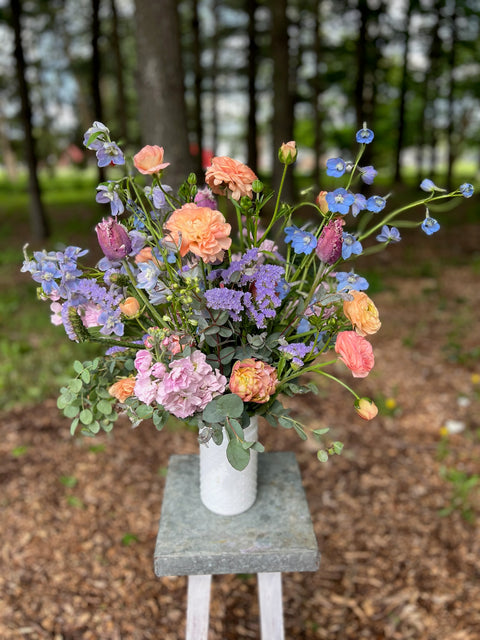 Seasonal Vase Arrangement - Sunny Meadows Flower Farm