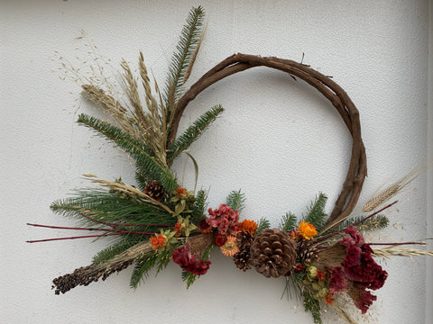 Holiday Wreath: Grapevine Base Designer's Choice